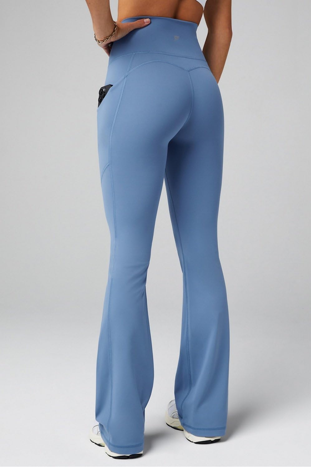 Fabletics Oasis Pureluxe - Zapatos acampanados de cintura alta para mujer, compresión ligera, suave como la mantequilla