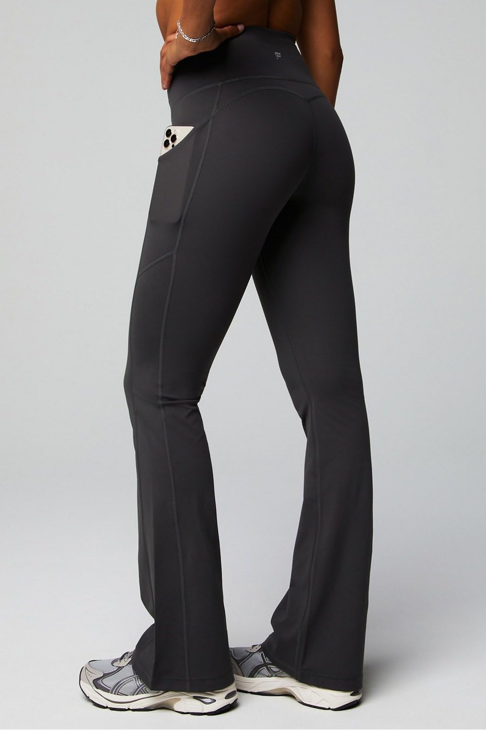 Fabletics Oasis Pureluxe - Zapatos acampanados de cintura alta para mujer, compresión ligera, suave como la mantequilla