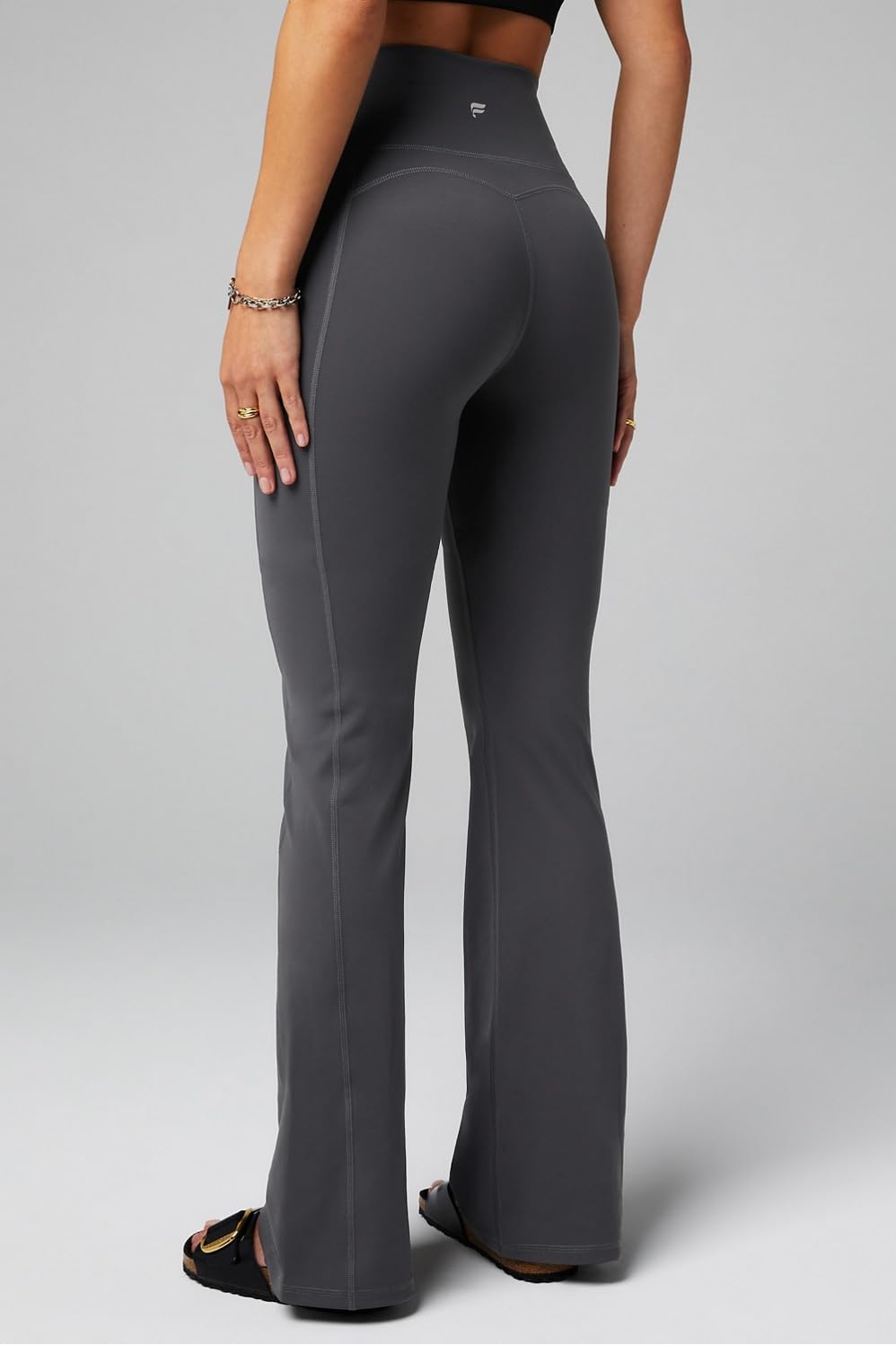 Fabletics Oasis Pureluxe - Zapatos acampanados de cintura alta para mujer, compresión ligera, suave como la mantequilla