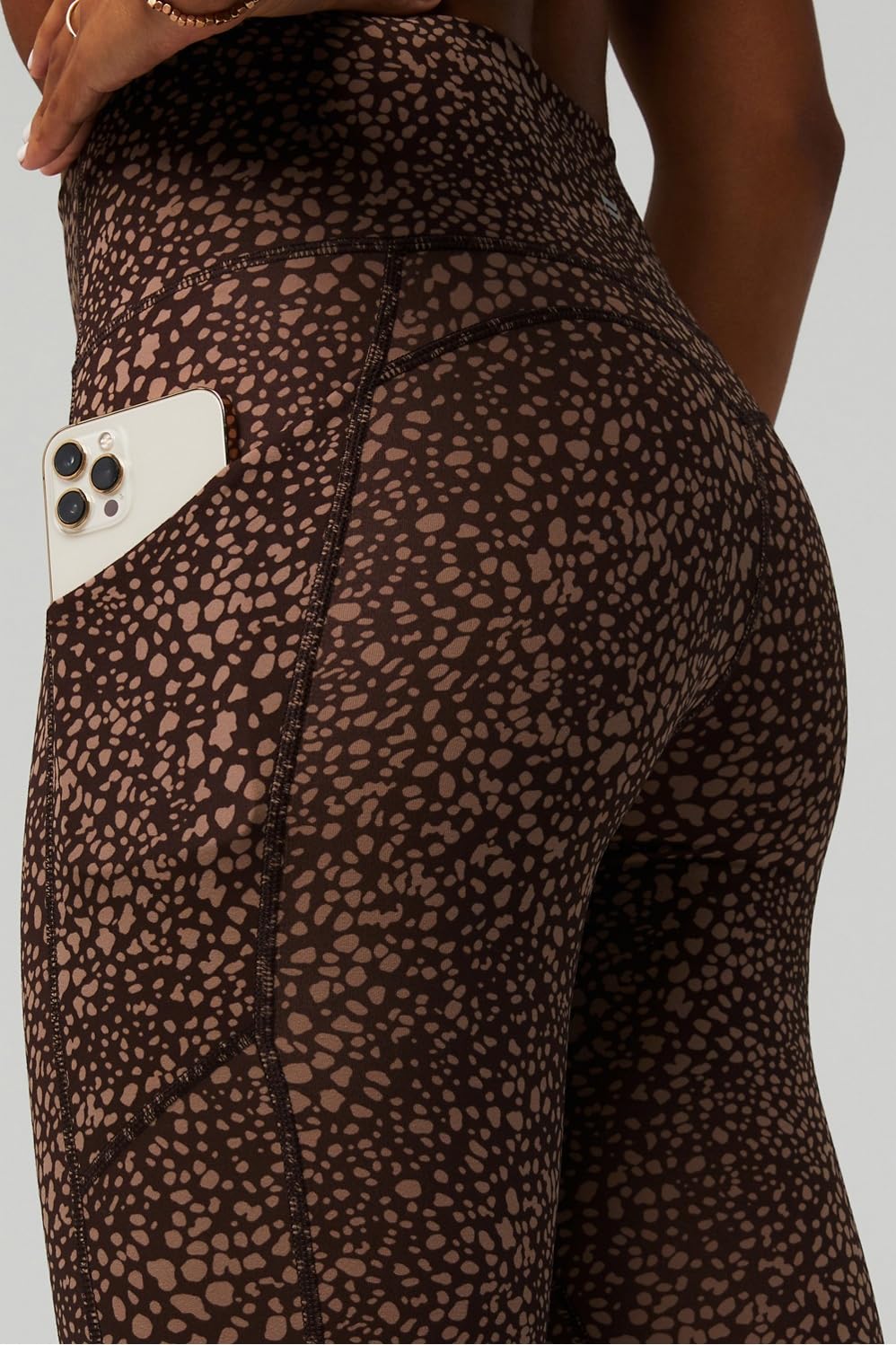 Fabletics Oasis Pureluxe - Zapatos acampanados de cintura alta para mujer, compresión ligera, suave como la mantequilla